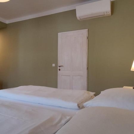 Sabines Apartments Ferienwohnungen Frauenkirchen Eksteriør billede