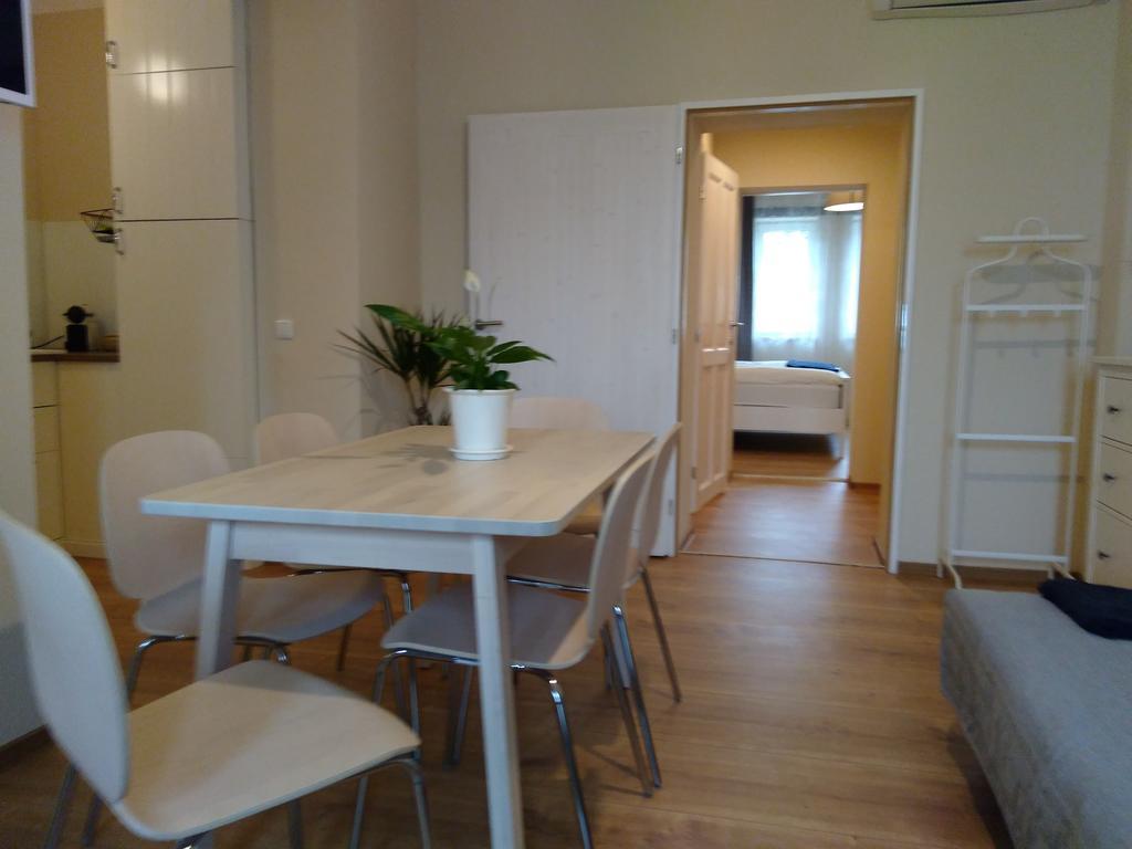 Sabines Apartments Ferienwohnungen Frauenkirchen Eksteriør billede
