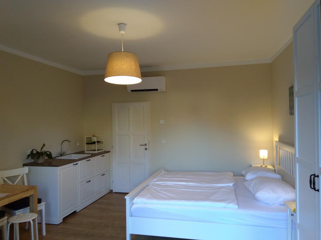 Sabines Apartments Ferienwohnungen Frauenkirchen Eksteriør billede